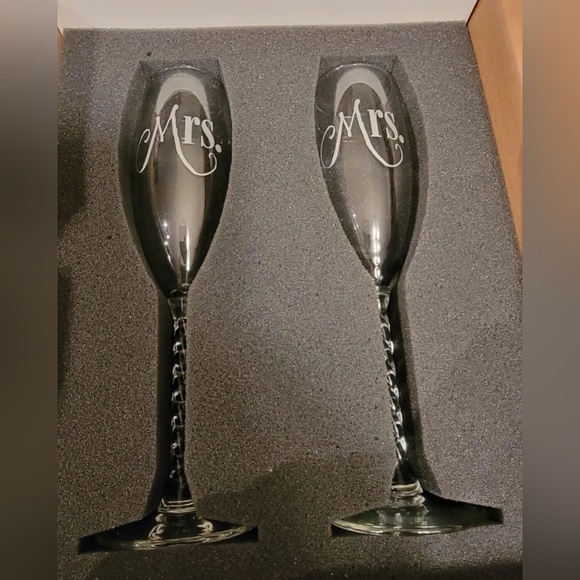 Mrs. & Mrs. Silver LGBTQ Wedding Champagne Flute and Cake Topper - Picture 3 of 6